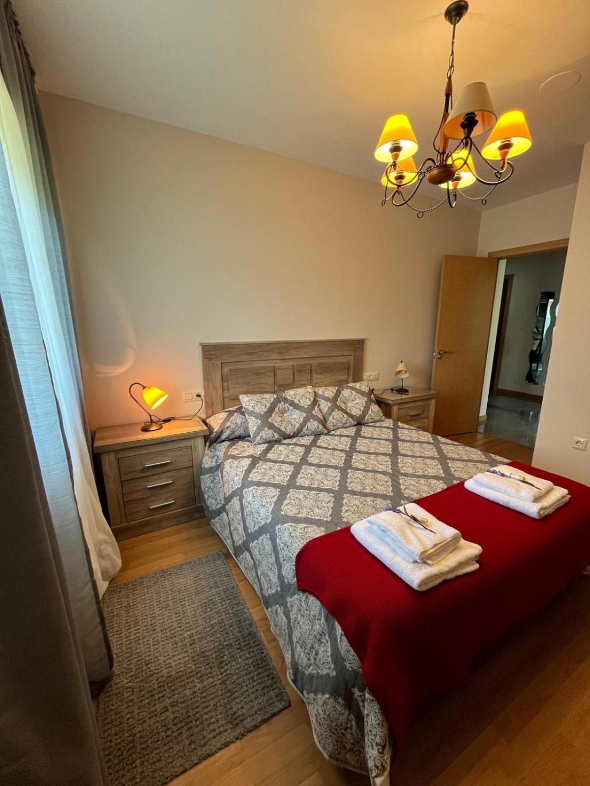 Os Cabaleiros Apartment โมส ภายนอก รูปภาพ