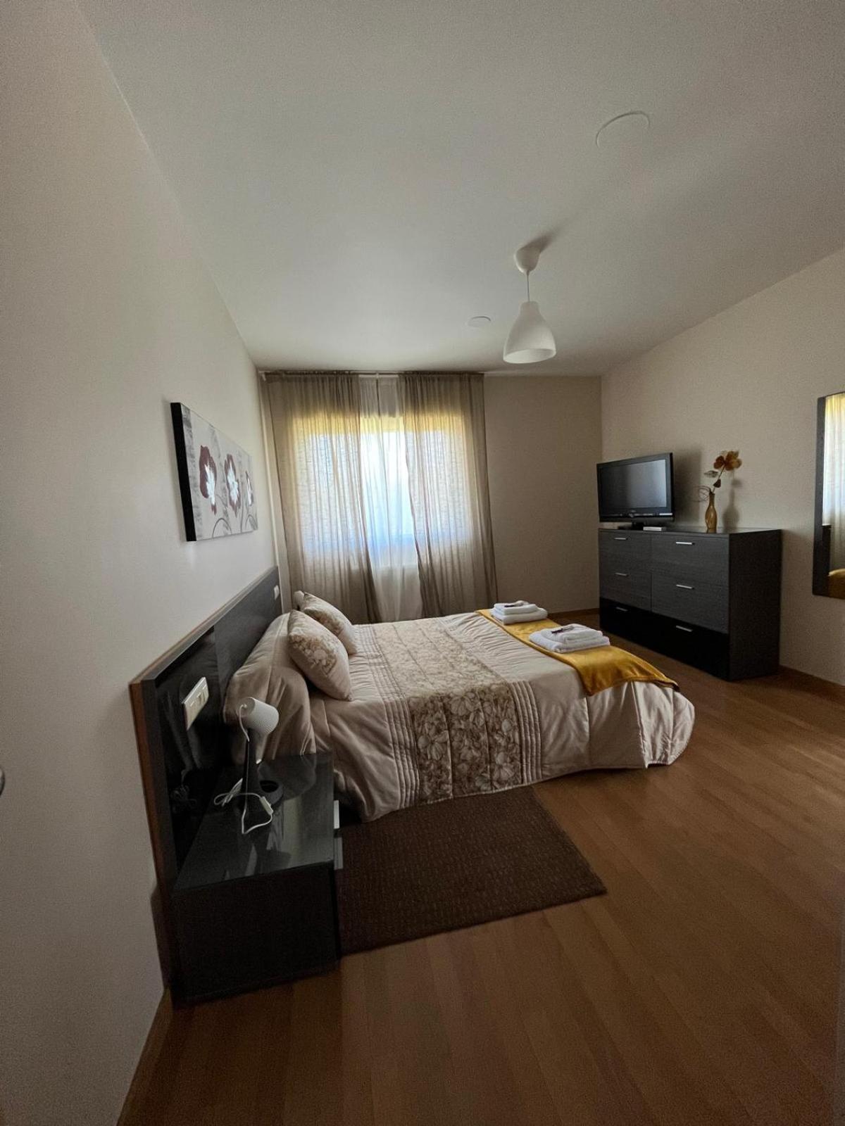 Os Cabaleiros Apartment โมส ภายนอก รูปภาพ